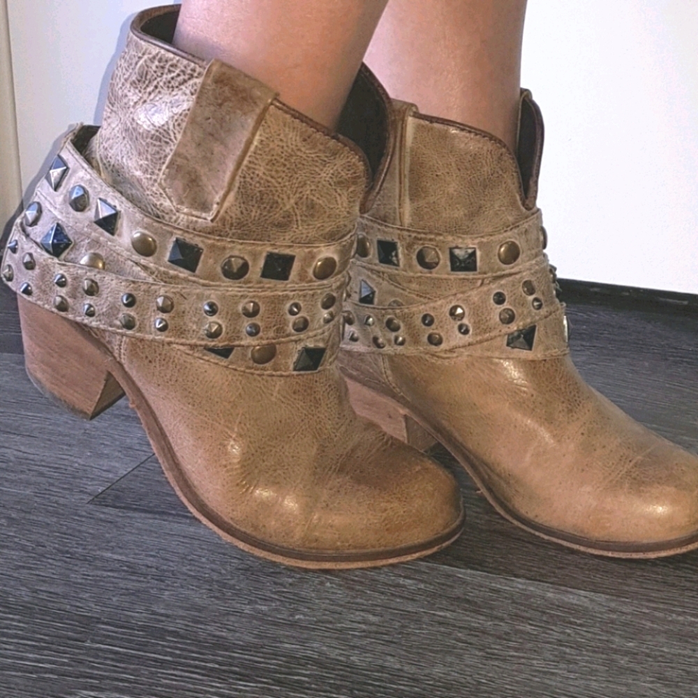 Corral Tan Ankle Boots with Studded Design